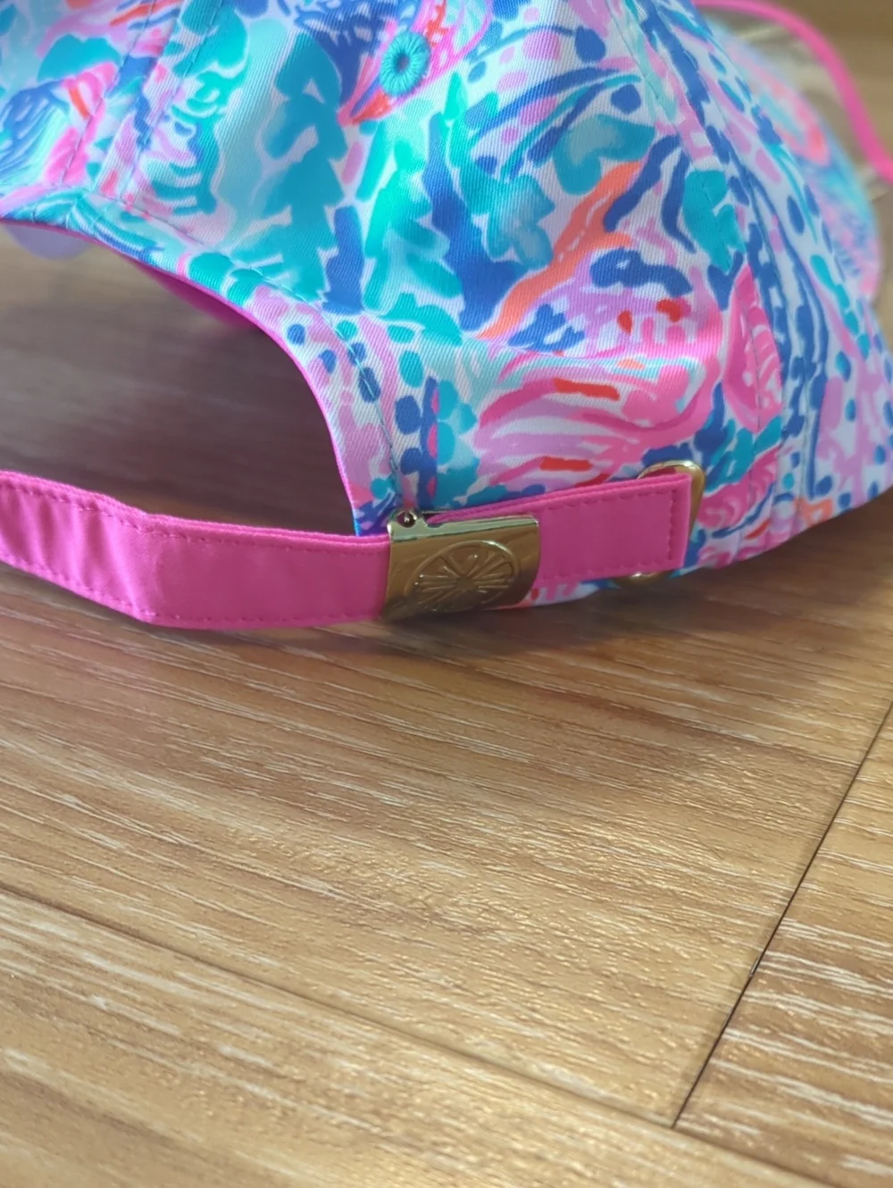 Run Around Hat with Detachable Face Shield